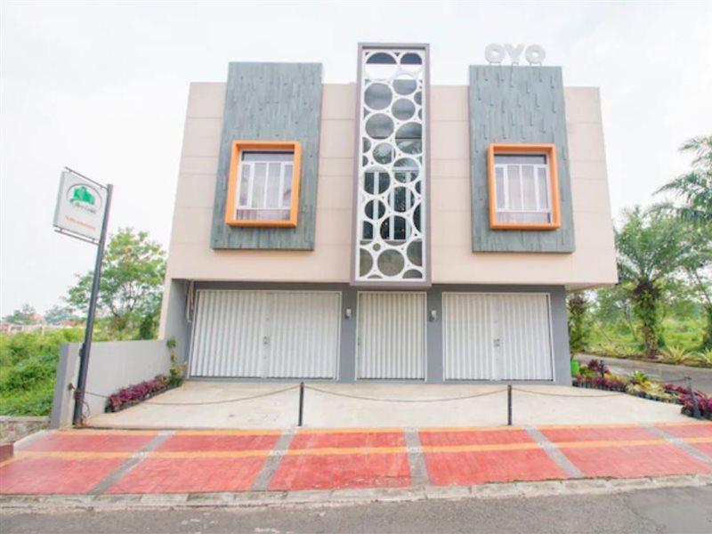 מלון סיאנג'ור Oyo 871 Aira Costel מראה חיצוני תמונה